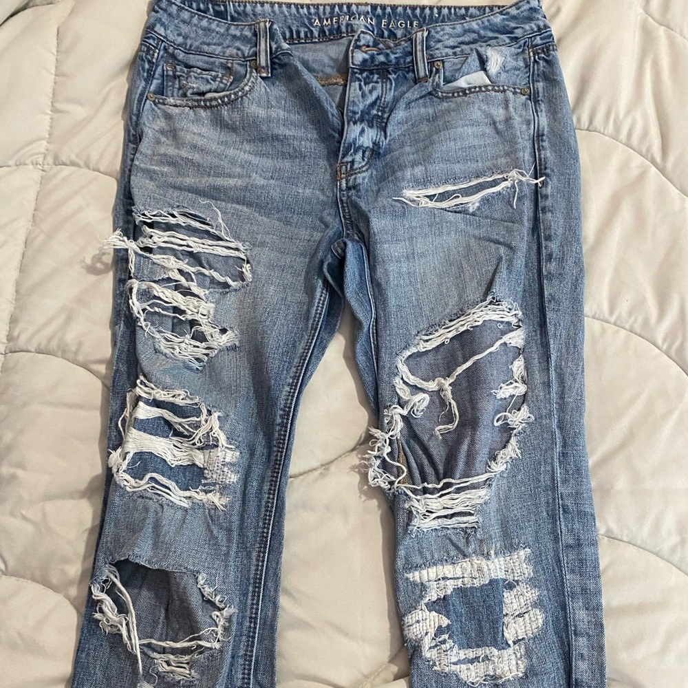 American eagle high wasted jeans